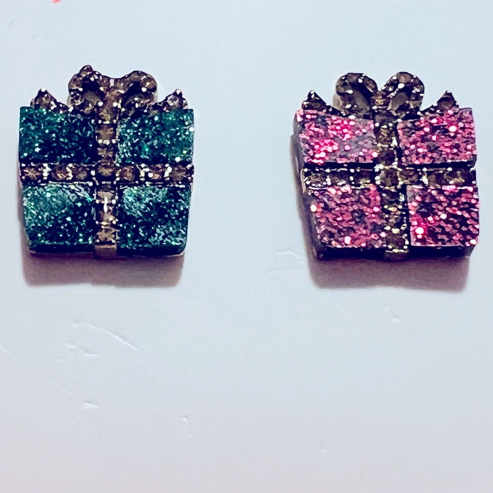 New Betsey Johnson Christmas Present Mismatched Stud Earrings - Picture 12 of 12